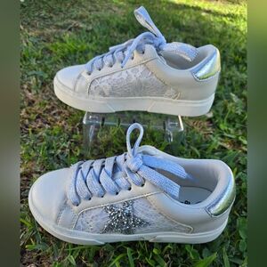 Girls Beige Lace Sneakers with Silver Glitter Star Size 13
